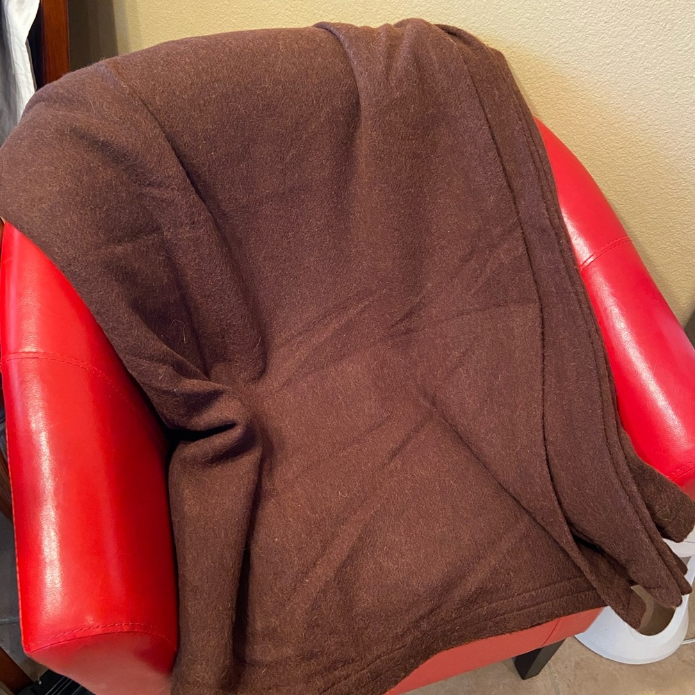 Like new Peruvian Baby Alpaca wool blanket